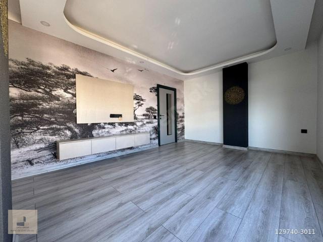 VaRsAk KaRşIyAkA mAh. 2+1 AyRı MuTfAkLı AsAnSöRLü SıFır DaİrE