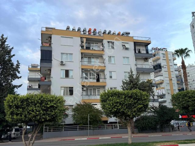 Varsak Karşiyaka – Özdal Si̇tesi̇’nde Satilik 3+1 Geni̇ş Dai̇re