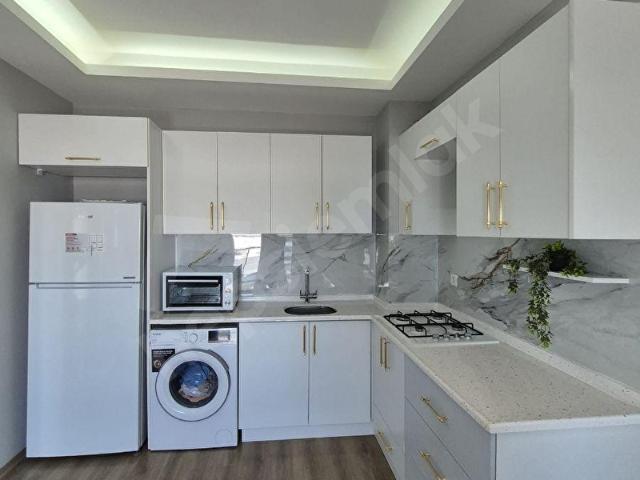 VARSAK ZEYTİNLİK MAHALLESİNDE 3.KATTA ASANSÖRLÜ 1+1 FIRSAT DAİRE