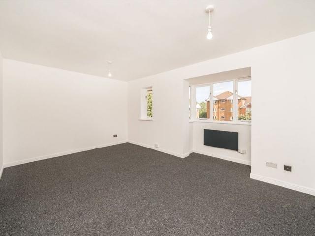 Varsity Drive, TW1, London