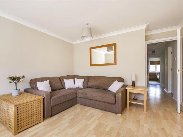 Varsity Drive, Twickenham, Middlesex, TW1
