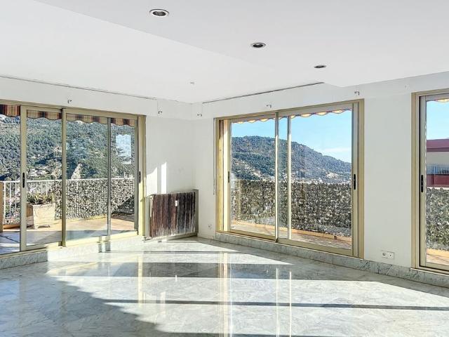 Vaste 4 Pièces lumineux 118 m²