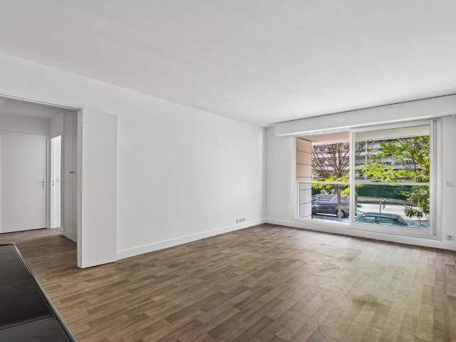 Vaste 2 pièces de 58m2 Villiers Louise Michel