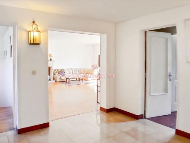 Vaste appartement 5 pièces 126m2 avec un fort potentiel