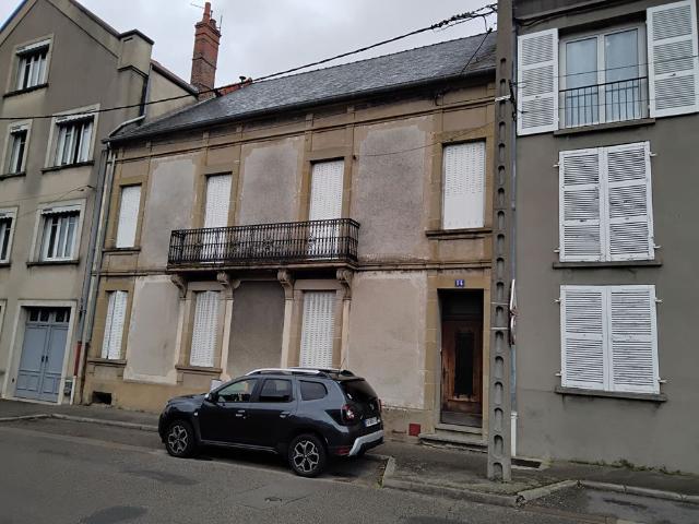 Vaste appartement 100 m² centre ville AUTUN