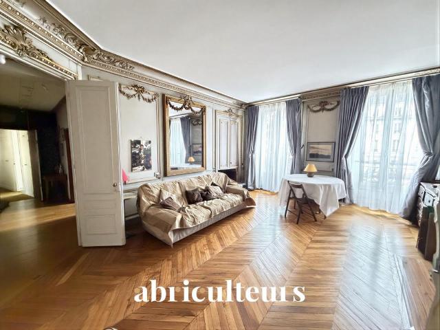 Vaste appartement de charme, Élégance parisienne – 130 m², 5 pièces Paris 10 Porte Saint Denis