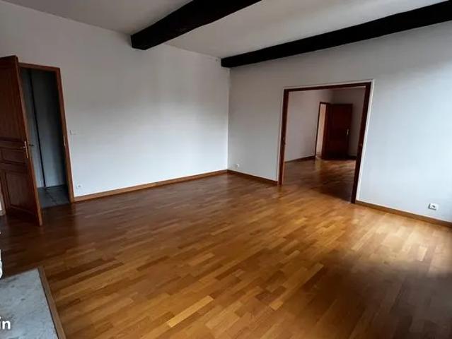 Vaste appartement F5 en très bon état