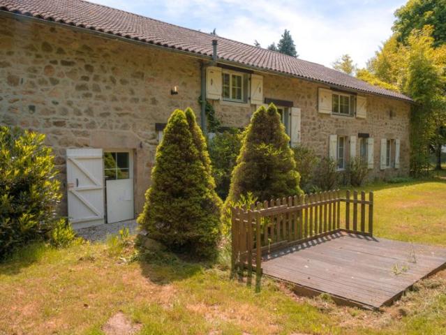 Vaste ensemble immobilier sur 5 hectares