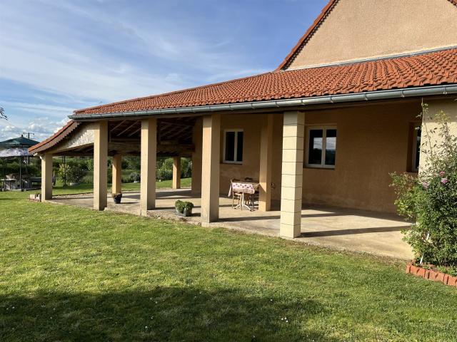 Vaste Longere Bel Environnement Calme 250m² Rancy
