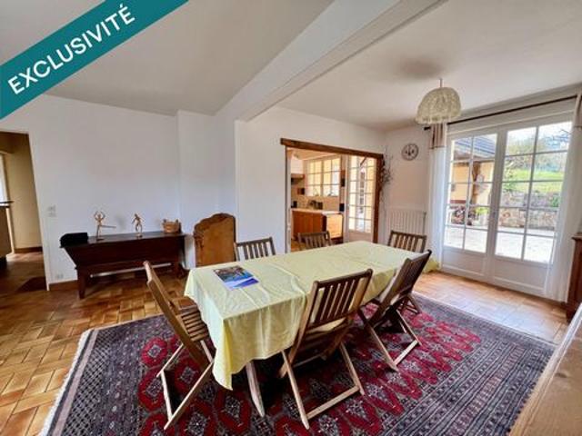 Vaste maison 8 chambres proposant 188 m² habitable