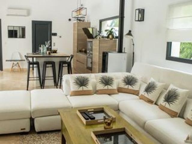 Vaste maison contemporaine – Jardin sans vis à vis, suite parentale et DPE A