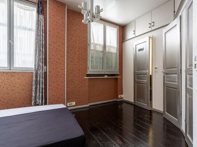 Vaste Souplex Atypique Rénové de 120m² Proche Mairie du 18ème, Paris Amsterdam Apartments for Rent
