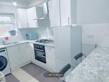 Vastern Road, Reading RG1, Studio to rent, £1,050 pcm | PrimeLocation