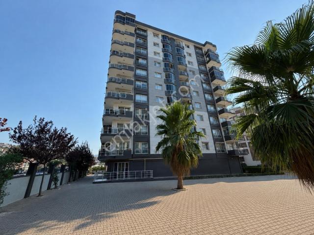 Vatan Mahallesi Gülizarpark Sitesi'nde Geniş 3+1 Satılık Daire