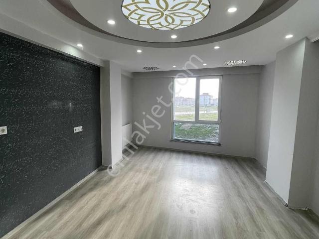 Vatan Mahallesi'nde Kiralık 2 + 1 Yıldız Caddesi'nde