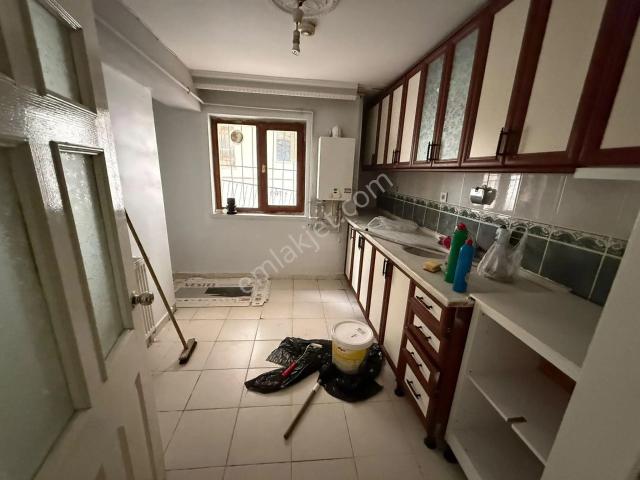 Vatan'da Uyanışta Kat Konumunda Cepheleri Açık 3+1 Bağımsız Balkonlu Kelepir Daire