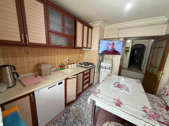 Vatan'dan Gülbaba Cadde Üzeri 1. Kat Ön Cephe 3+1 Satılık Daire