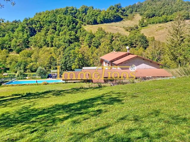 Vatilieu – Propriété De Caractère Rénovée – 230 m² – 1,5 Ha. 230m² Vatilieu