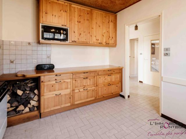 VAUX ET CHANTEGRUE MAISON FAMILIALE EVOLUTIVE SUR 615 M2