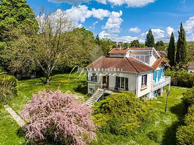 Vaux sur Seine 78740 Achat / Vente maison 9 pièces t9 au dernier étage parking