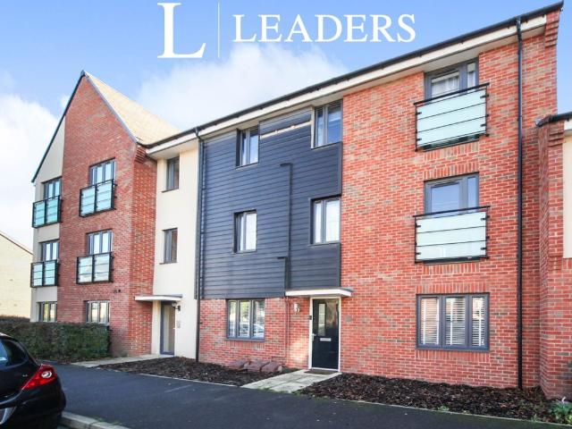 Vauxhall Way, Dunstable, Bedfordshire LU6, 2 bed flat to rent, £1,400 pcm | PrimeLocation