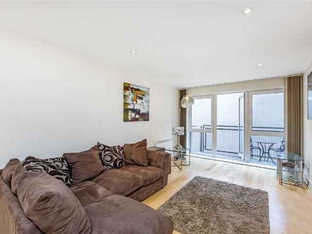 Vauxhall Bridge Road, Pimlico SW1V, 2 bed flat to rent, £3,250 pcm | PrimeLocation