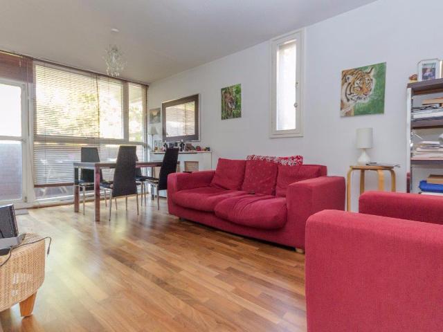 Vauxhall Bridge Road, London, SW1V