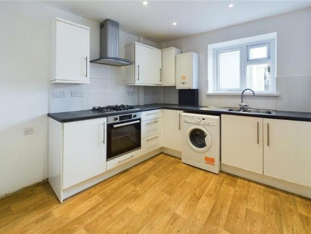 Vauxhall Street, Plymouth PL4 2 bed apartment to rent £1,000 pcm £231 pw