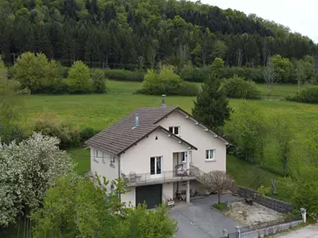Maîche 25120 Achat / Vente maison 7 pièces t7 au dernier étage