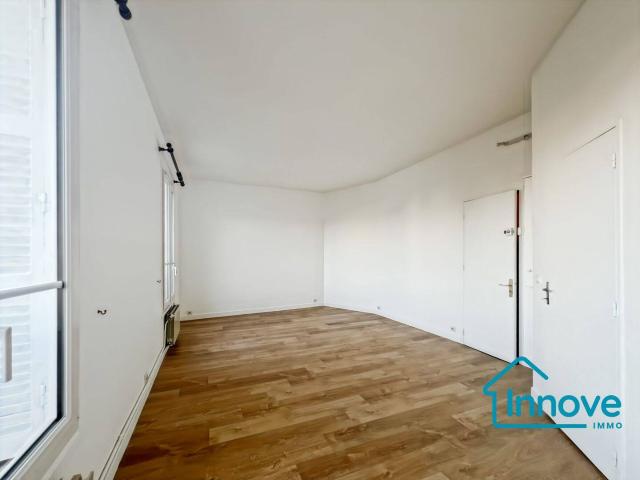 VAUCRESSON GARE GRAND T1 32 M²