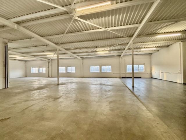 Vaud Lager/Depots/Räumlichkeiten von 625 m² zur Miete mit Laderampe und Parkplätzen  Preissenkung