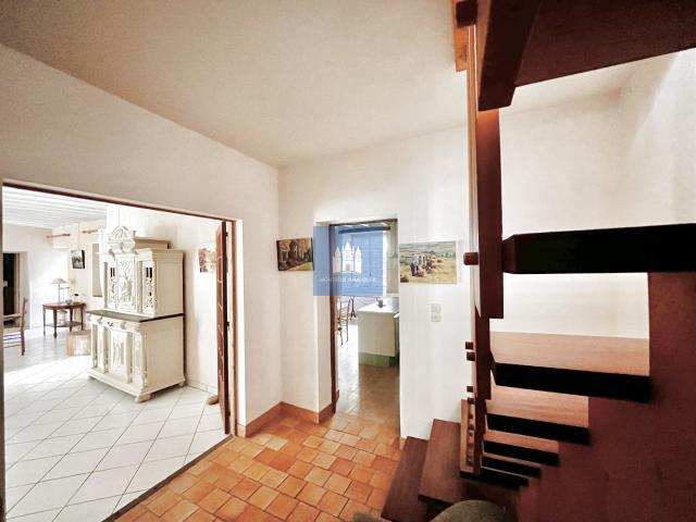 VAUDELNAY 49 Maison de charme 5 CH sur jardin clos