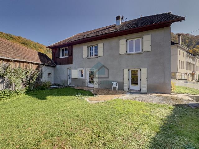 VAUFREY GRANDE MAISON DE VILLAGE