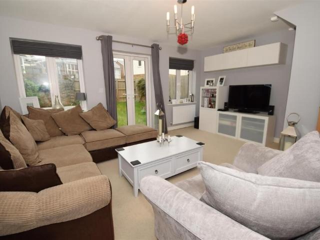 Vaughan Avenue, Greenhithe DA9, 3 bed terraced house to rent, £1,900 pcm | PrimeLocation