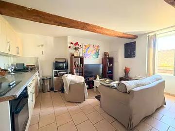 Vaugines 84160 Achat / Vente maison 9 pièces t9 au dernier étage