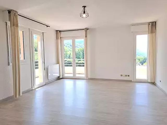 Vaulnaveys le Haut 38410 Achat / Vente appartement 3 pièces t3 au dernier étage piscine