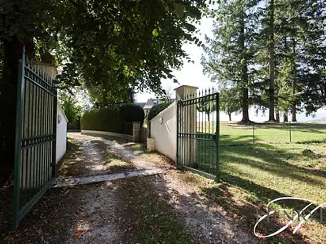 Vaulnaveys le Haut 38410 Achat / Vente maison 8 pièces t8 piscine