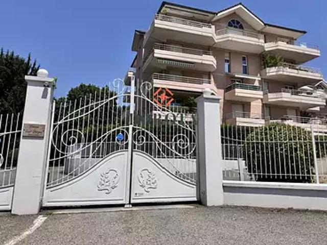 Vaulnaveys le Haut 38410 Location appartement 2 pièces t2 piscine parking