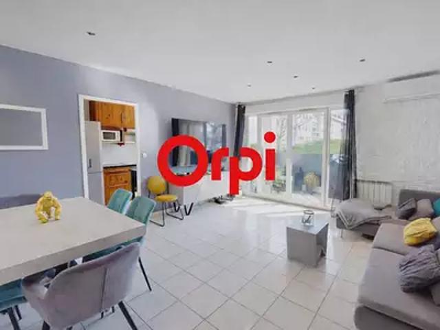 Vaulx en Velin 69120 Achat / Vente appartement 4 pièces t4 terrasse balcon