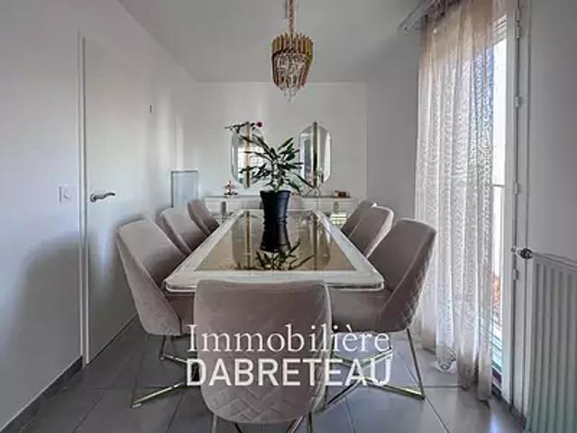 Vaulx en Velin 69120 Achat / Vente appartement 4 pièces t4 au dernier étage