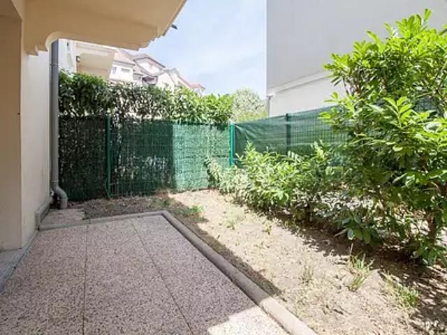 Vauréal 95490 Location appartement 1 pièce t1 jardin terrasse