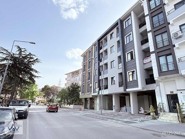 VAV GRUP'dan SOMA CADDESİ ÜZERİ NEF'E YAKIN SIFIR ASANSÖRLÜ 1+1