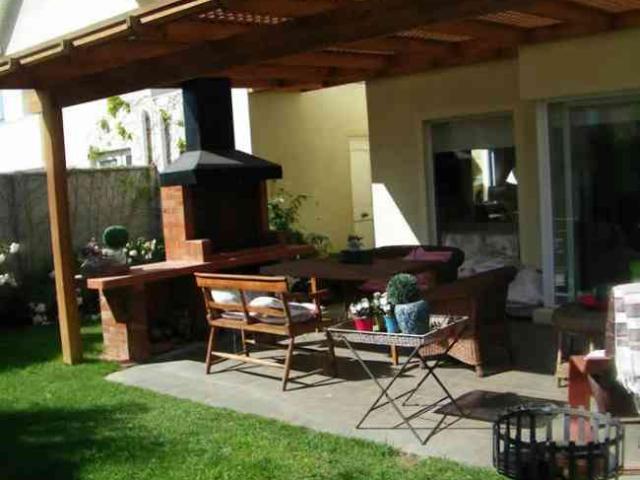 VC338 AMPLIA CASA EN CONDOMINIO BOSQUES DE MONTEMAR CONCÓN