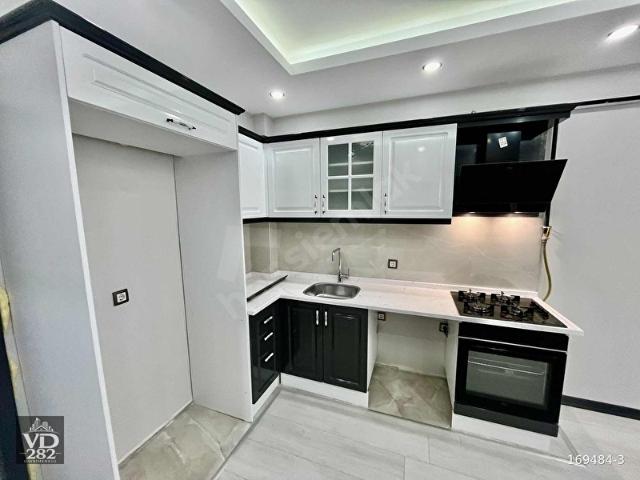 VD 282 GAYRİMENKUL DEN KİRALIK HAVUZLU LÜX SİTEDE 1+1