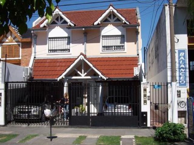 VDU303 VENTA DUPLEX 3 AMB Calle LISANDRO DE LA TORRE en Inmomap