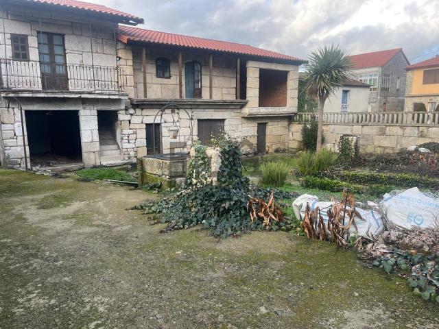 VENTA 3 CASAS EN XINZO