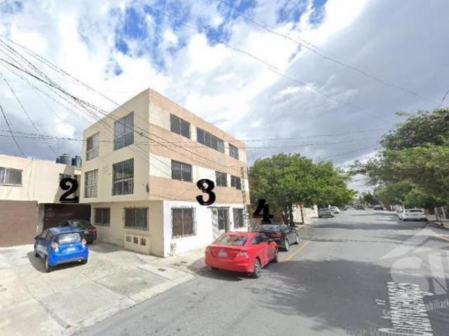 VENTA 3 Casas y un Edificio Col Republica en Saltillo