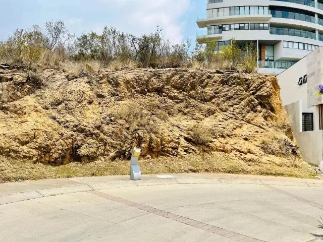 Venta terreno Bosque Real