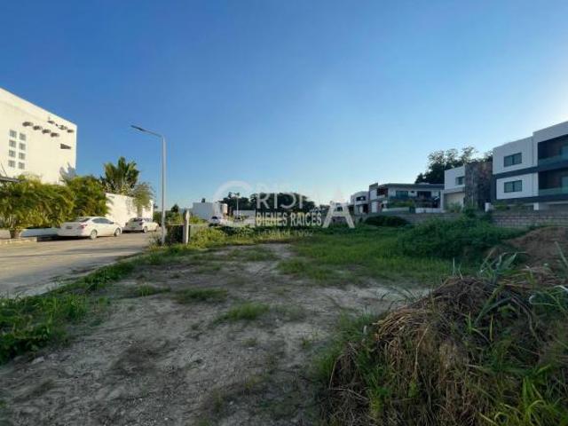 VENTA TERRENO COL. JARDINES PRIV. TOCHPAN
