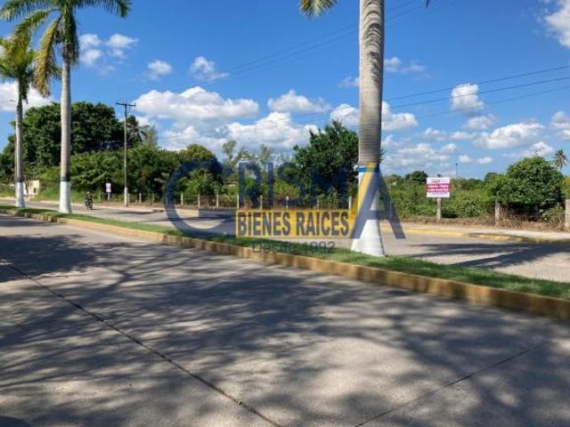 VENTA TERRENO COMERCIAL Y HABITACIONAL SOBRE BOULEVARD A LA PLAYA